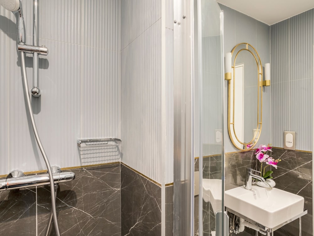 Merveil Luxury Suites - Rougemont I-II-III