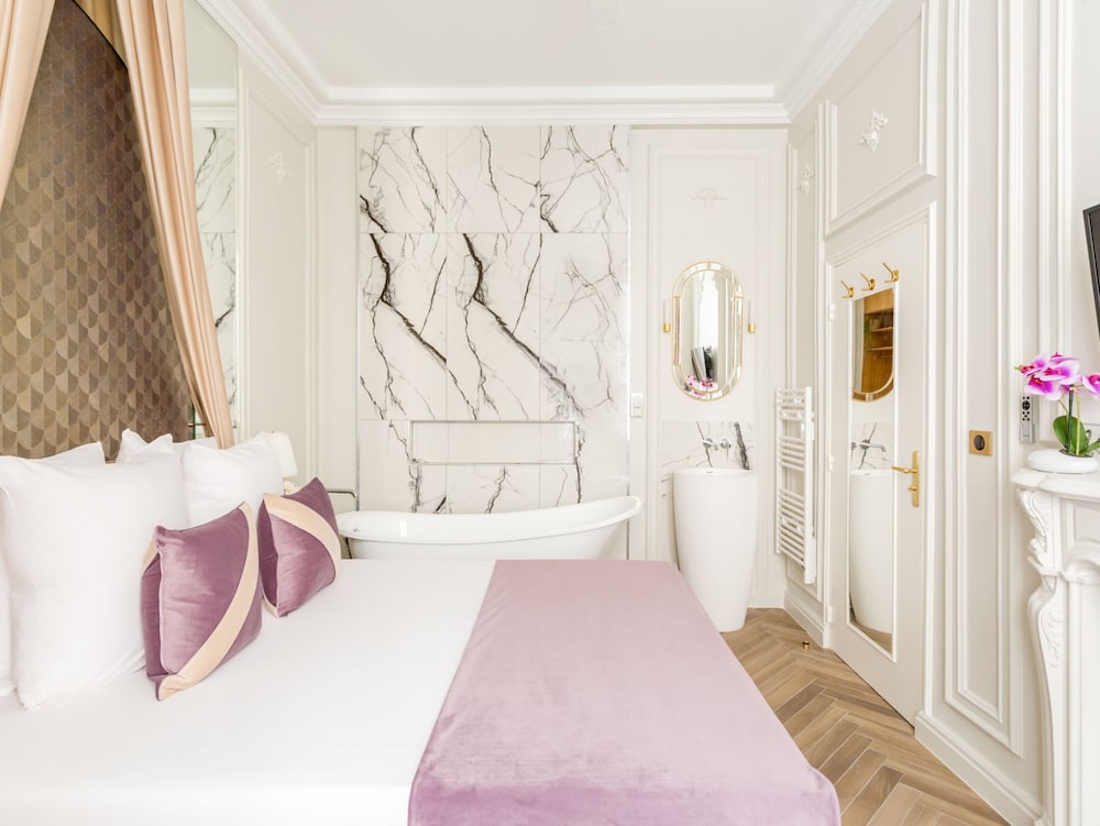 Merveil Luxury Suites - Opera - Volney I-II