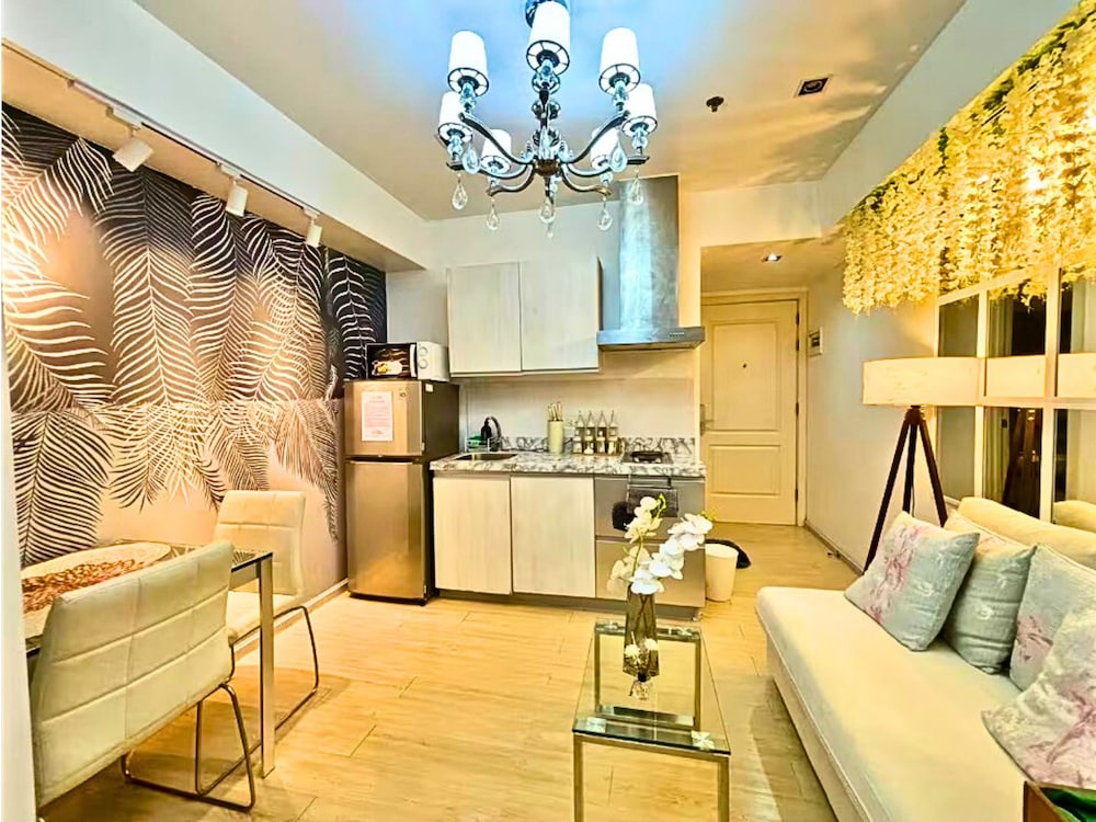 Value Yourself Luxury Beach Near Airport