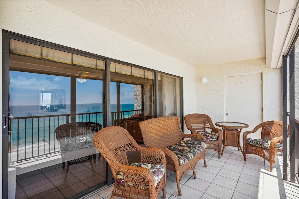 Ocean Sands 1-708