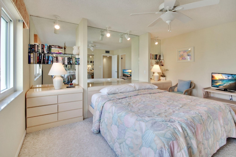 Land's End 7-406 Beach Front - Premier