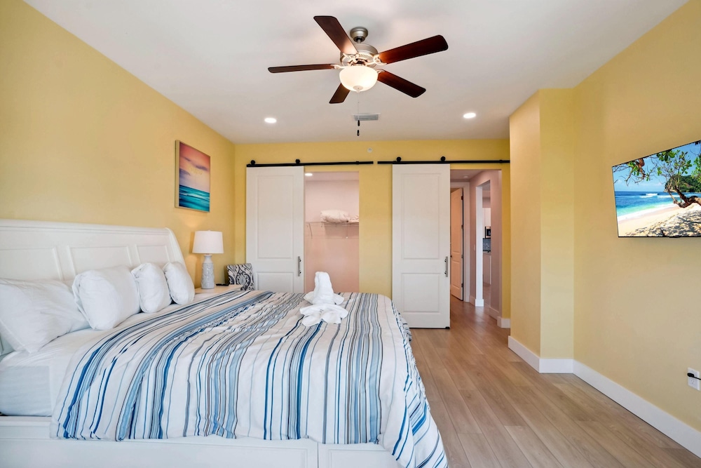 The Harbor Condo 503 - Premier