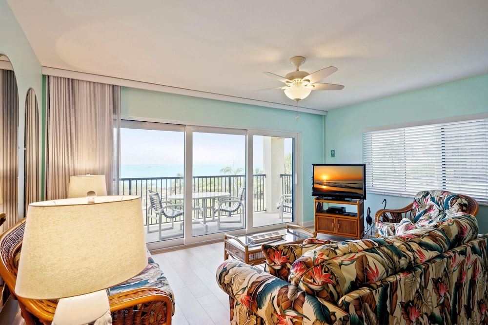 Land's End 11-307 Beach Front - Premier