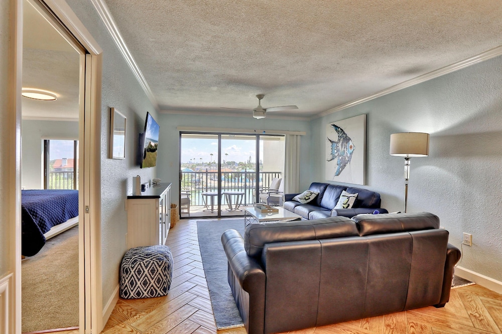 Land's End 3-403 Bay Front - Premier
