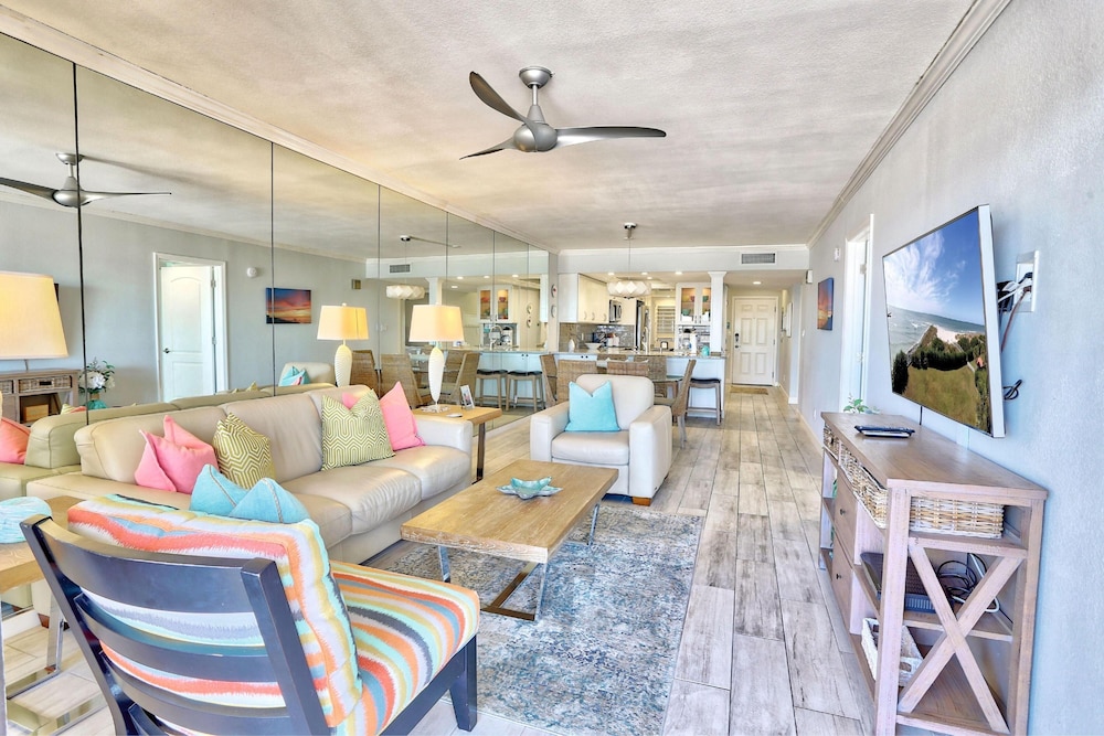 Land's End 10-303 Beach Front - Premier