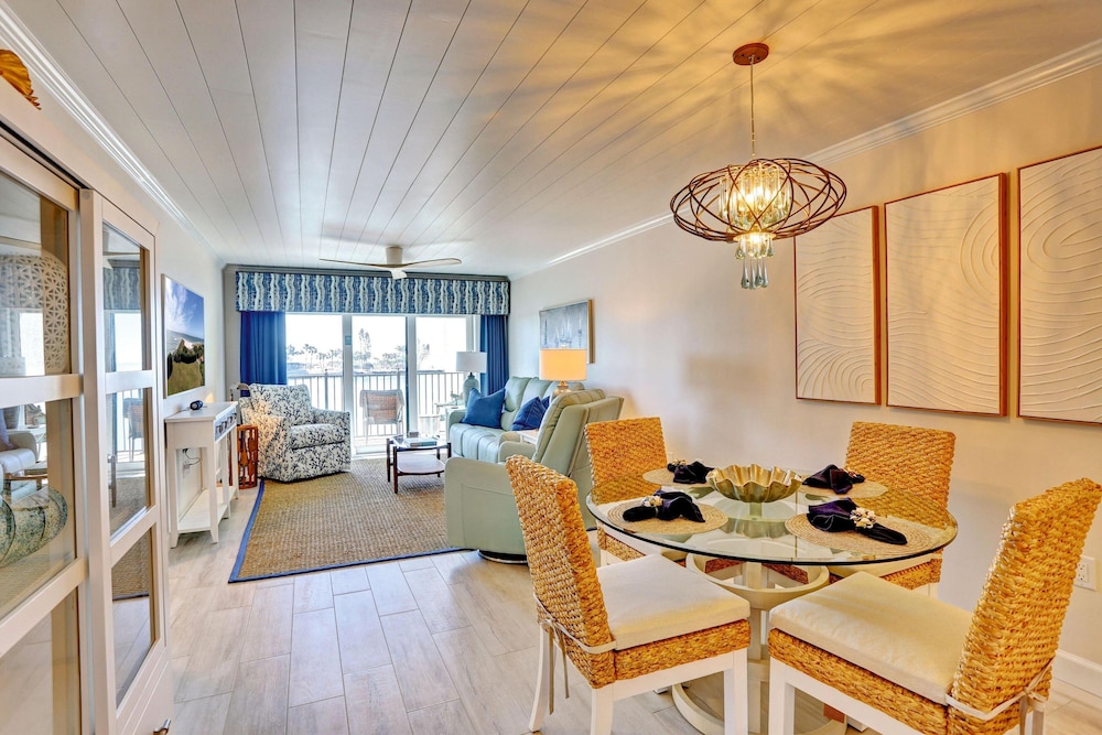 Land's End 5-203 Gulf-bay Front - Premier