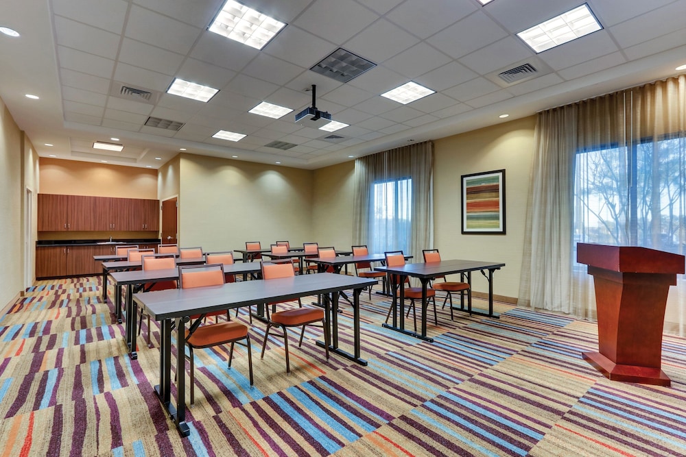 Dunn Vacations - Fairfield Inn Suites Dunn I-95 - Property Image 1