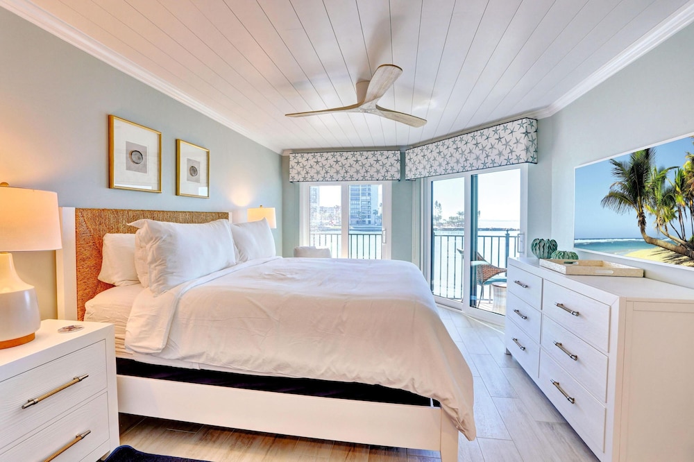 Land's End 5-203 Gulf-bay Front - Premier