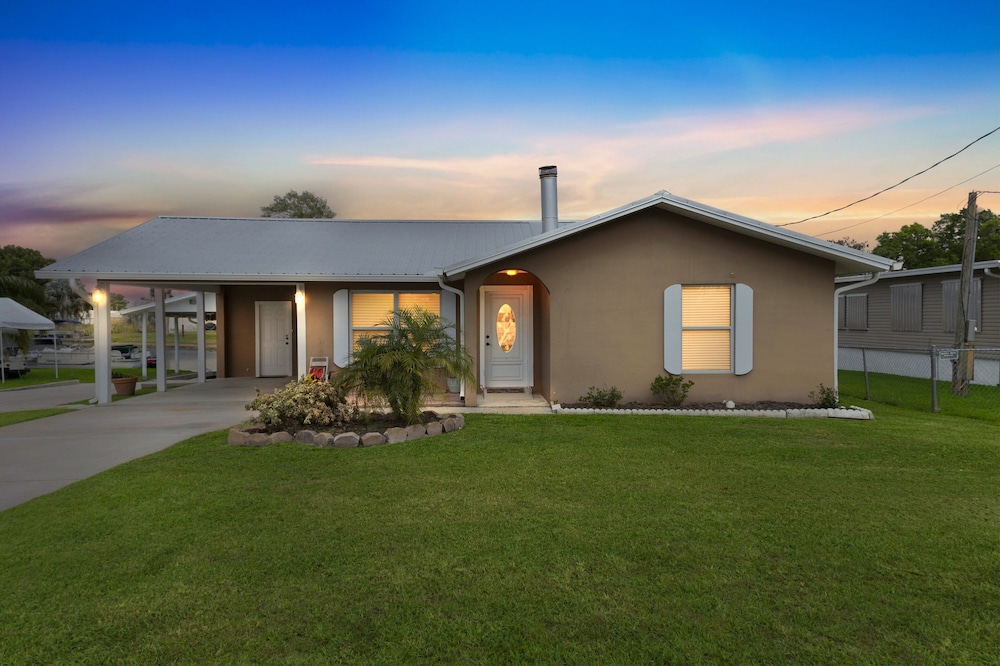 Cozy And Relaxing Fishing Retreat 3 Bedroom Home