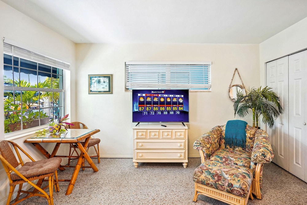 Beach Quarters #3