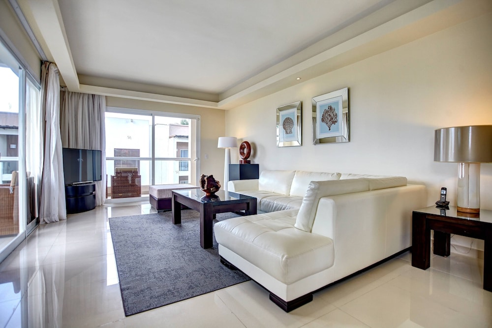 Royalton Hideaway Punta Cana, An Autograph Collection All-Inclusive Resort & Casino – Adults Only