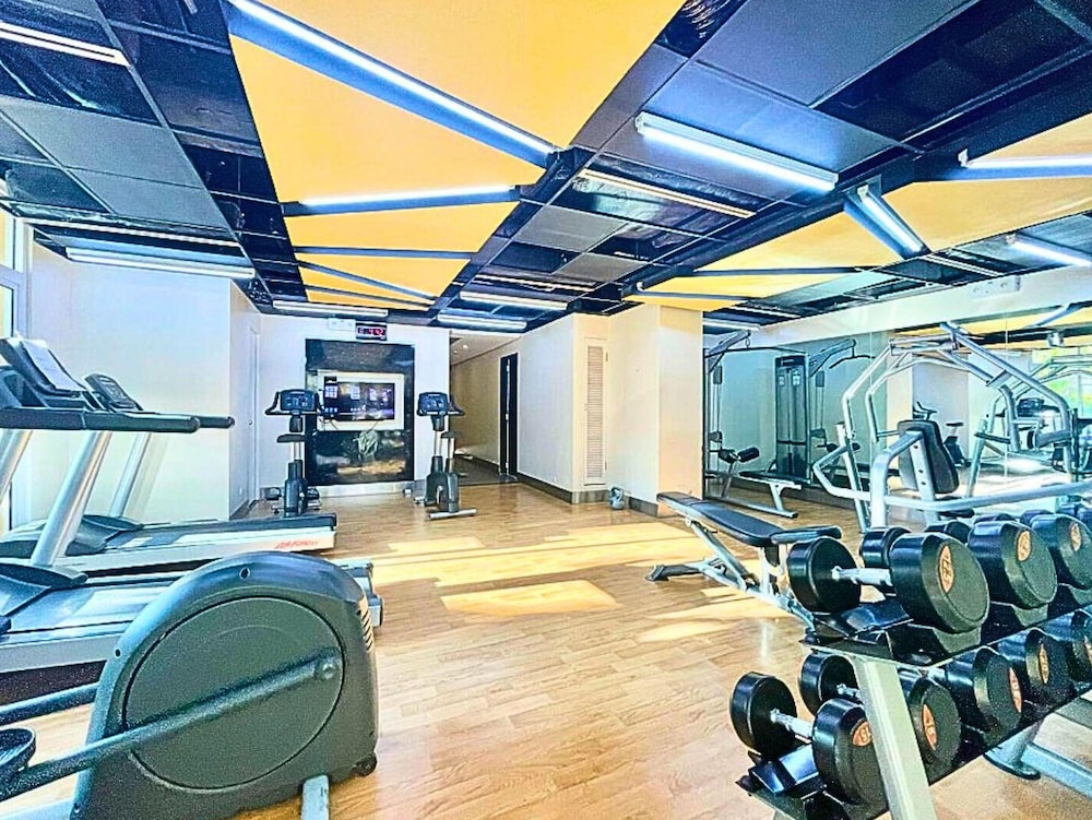 Live Luxury Living at BGC Venice