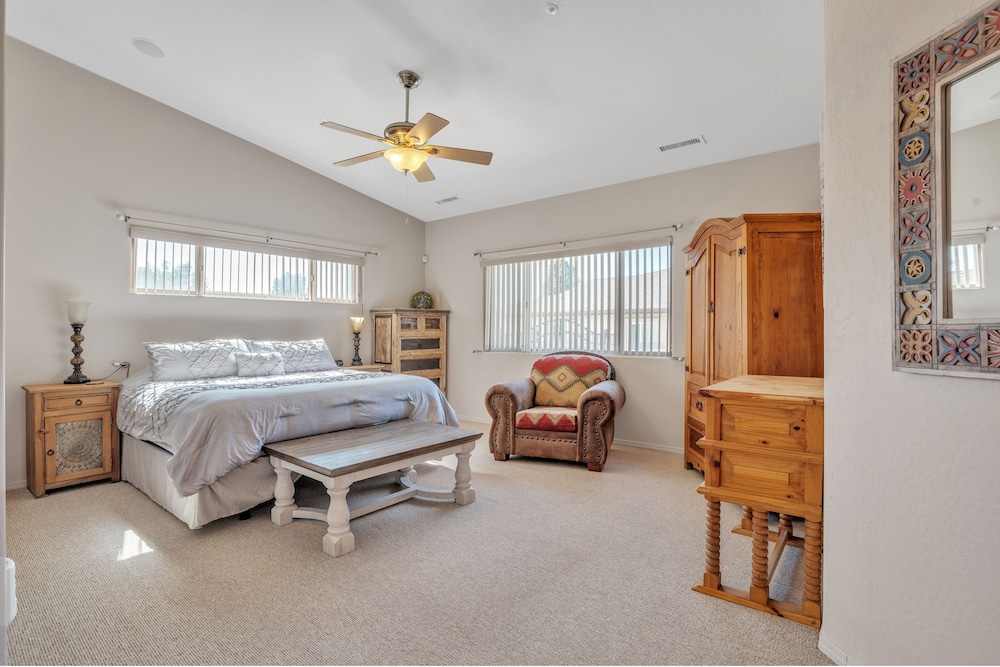 Luxury Home Near Golf Course, Airport, Embry Riddle-Hole in One! view 4