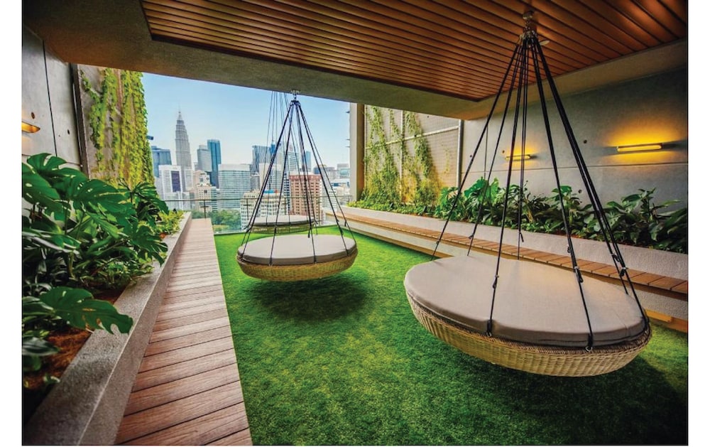 Ceylonz Suites KLCC By Twin Tower View