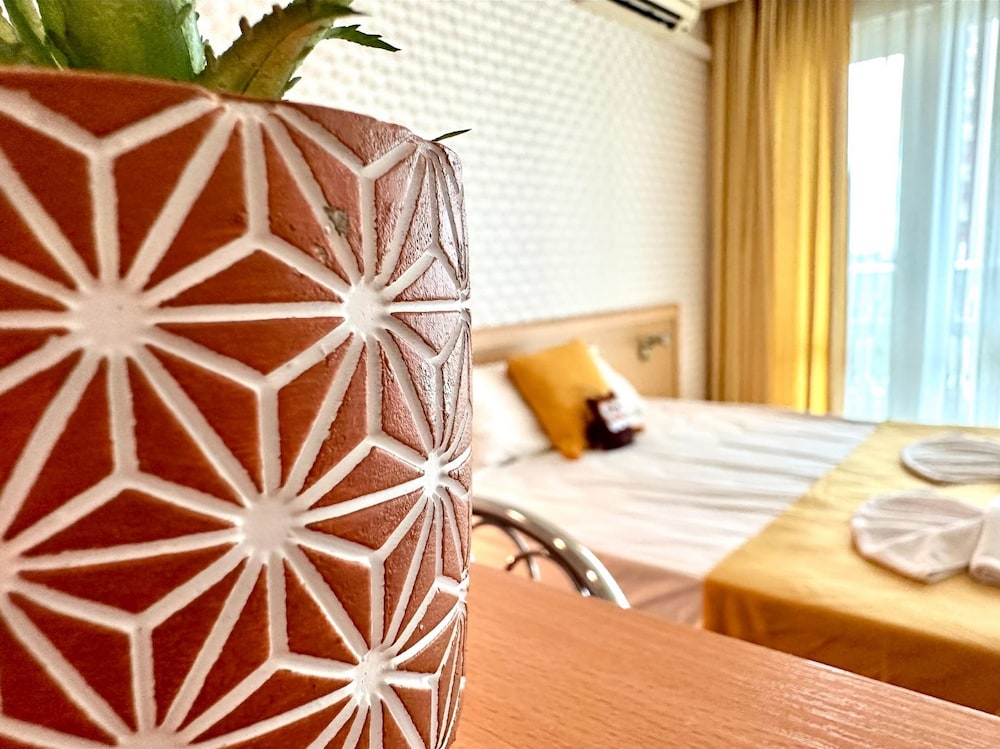 Menada Miramar Palace Apartments