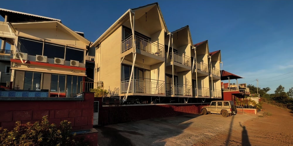 Rhythm Eco And Agro Stays