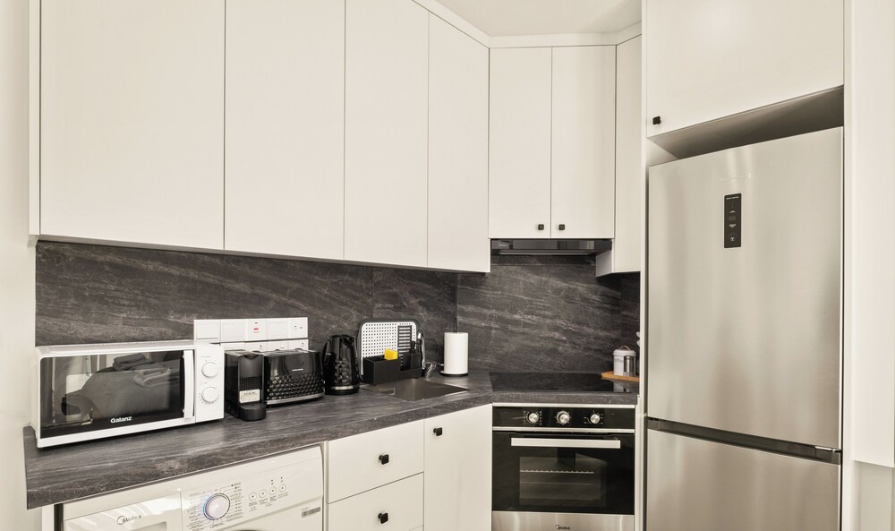 Lazuli Hermes Apartments