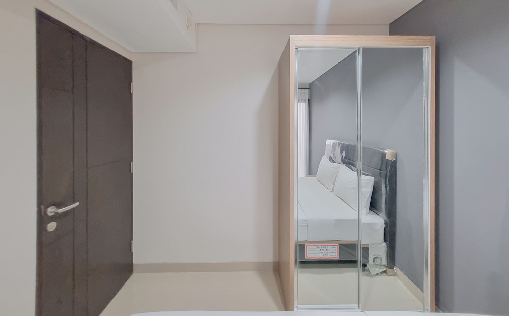 Minimalist 1Br At Patraland Amarta Apartment