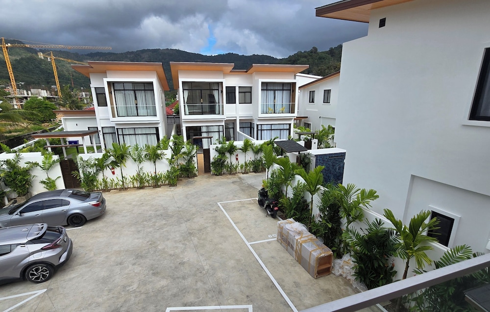 Goldena Residence Pool Villas