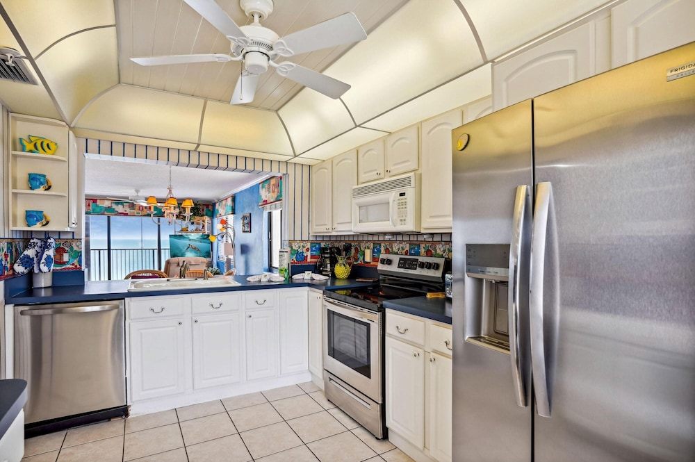 Ocean Sands 1-708