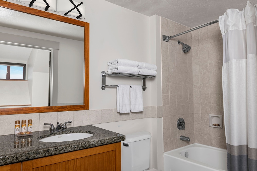 Lake Tahoe Vacations - Marriott Grand Residence Club, Lake Tahoe - 1 to 3 bedrooms Pent - Property Image 39