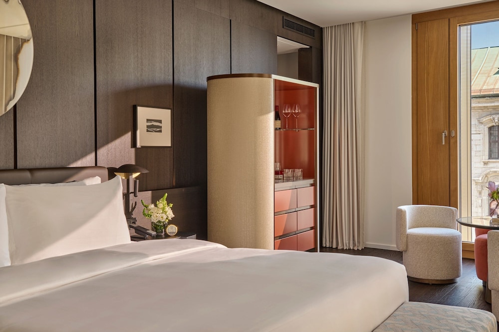 Koenigshof, a Luxury Collection Hotel, Munich 14