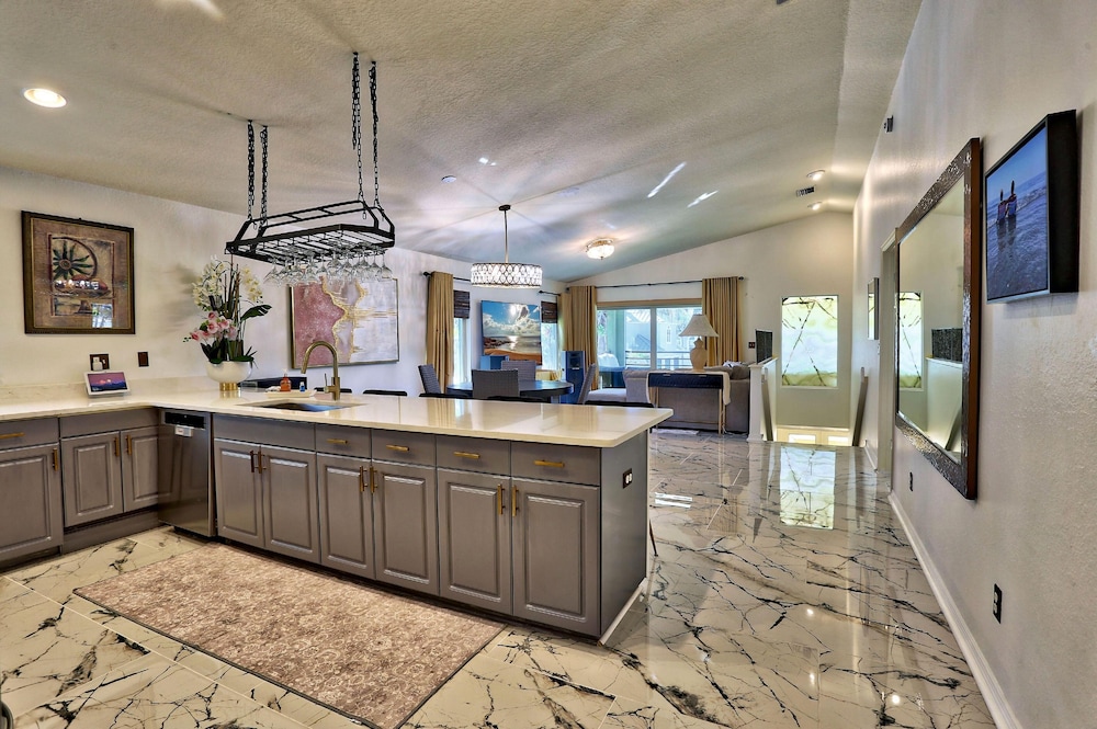 Jade Beach Retreat