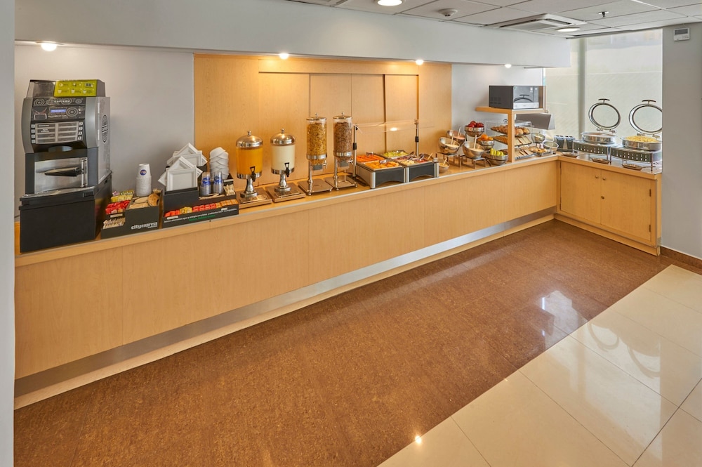 Reynosa Vacations - City Express by Marriott Reynosa - Property Image 4