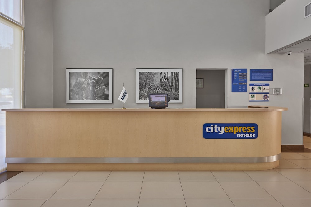 Reynosa Vacations - City Express by Marriott Reynosa - Property Image 3