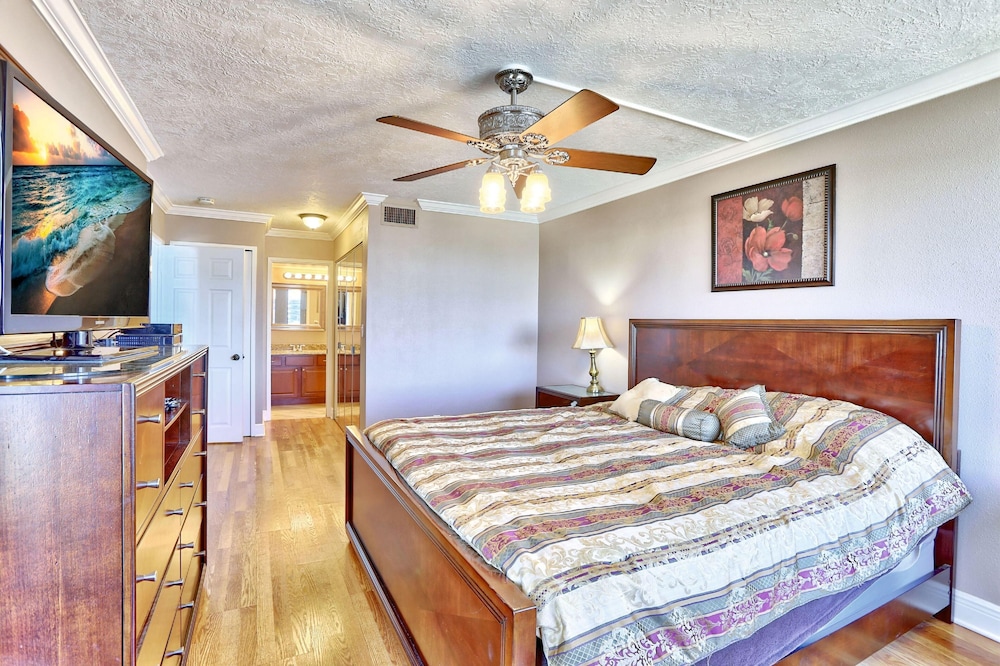 St. Pete Beach Yacht and Tennis Club 404