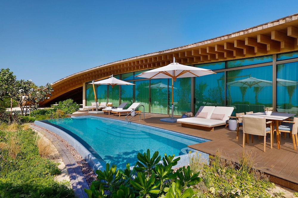 The St. Regis Red Sea Resort 9