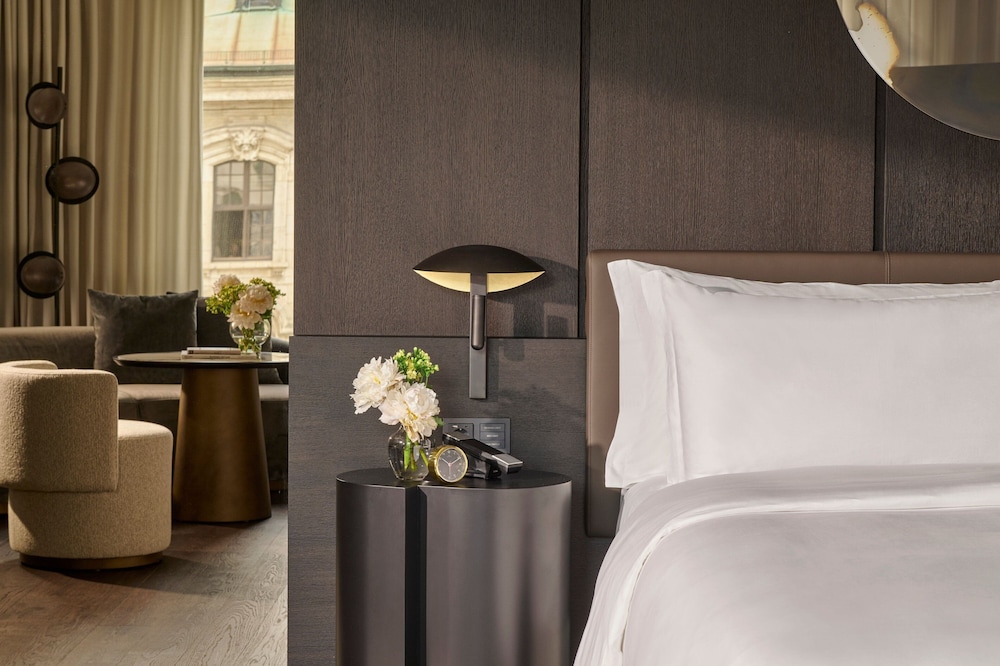 Koenigshof, a Luxury Collection Hotel, Munich 10
