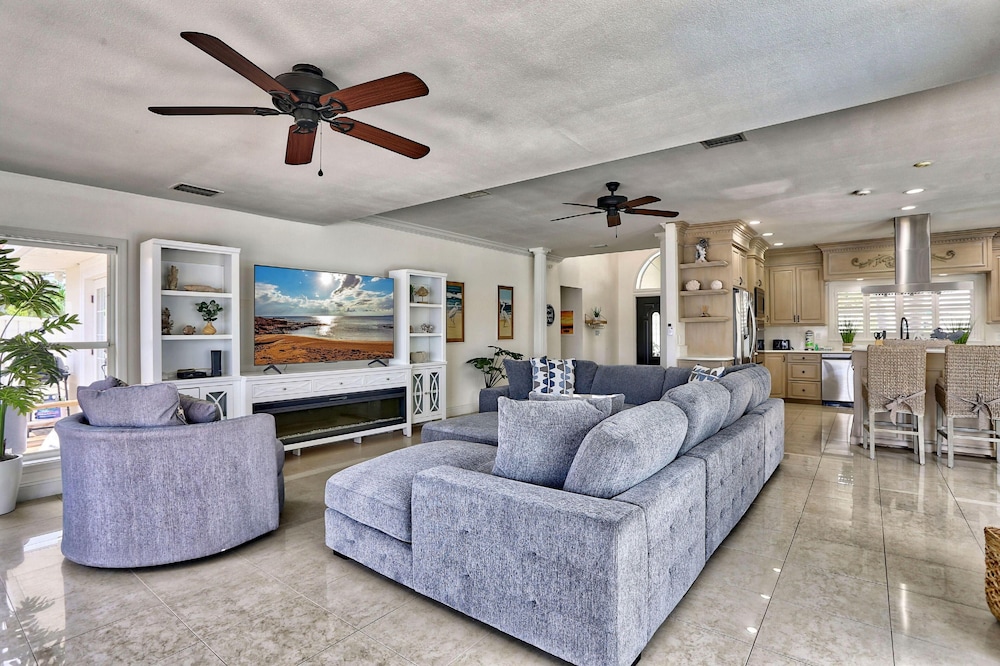 Villa At Bahia Shores-whole Property