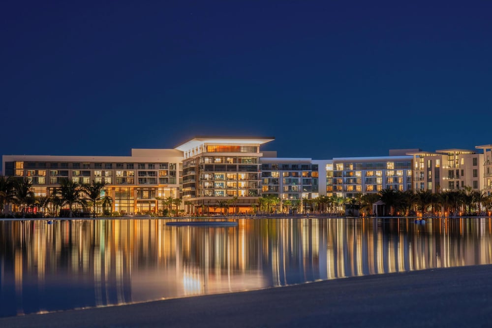 Hotel Evermore Orlando Resort - Image 1