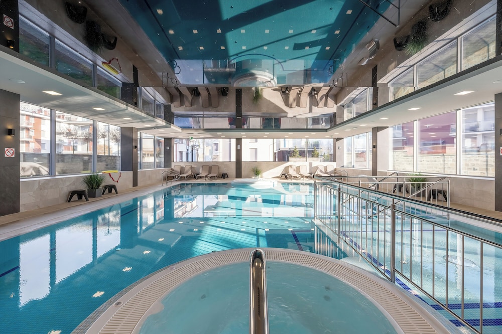 Klifowa Resort Rewal by Renters Prestige