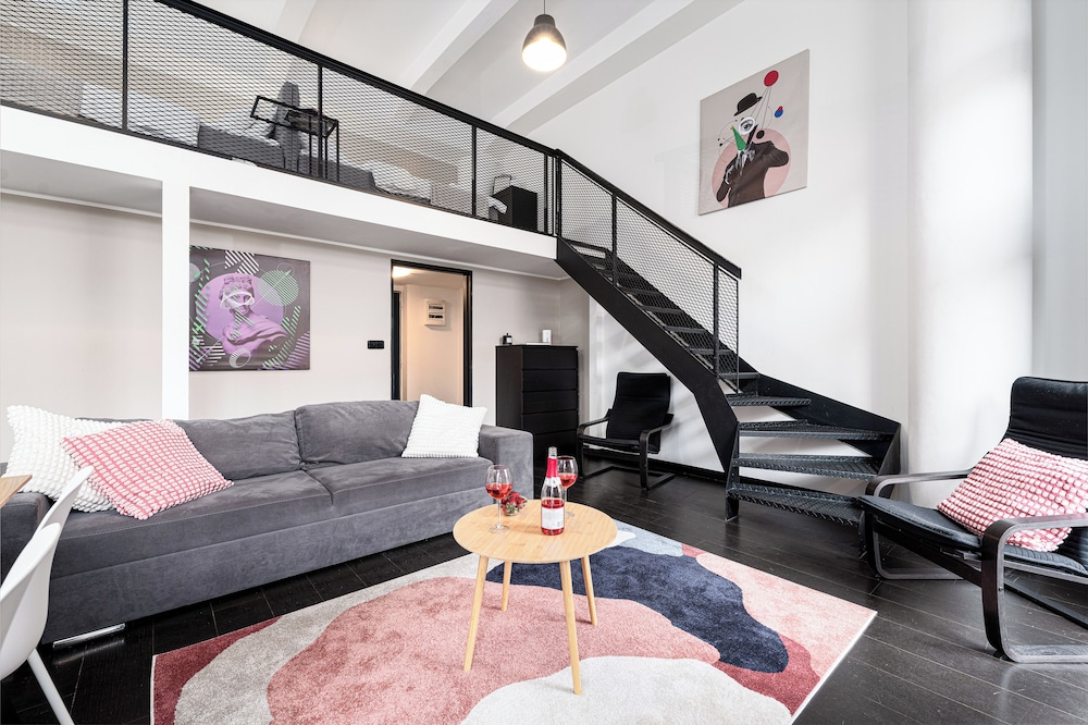 Apart loft hotel in Karlin