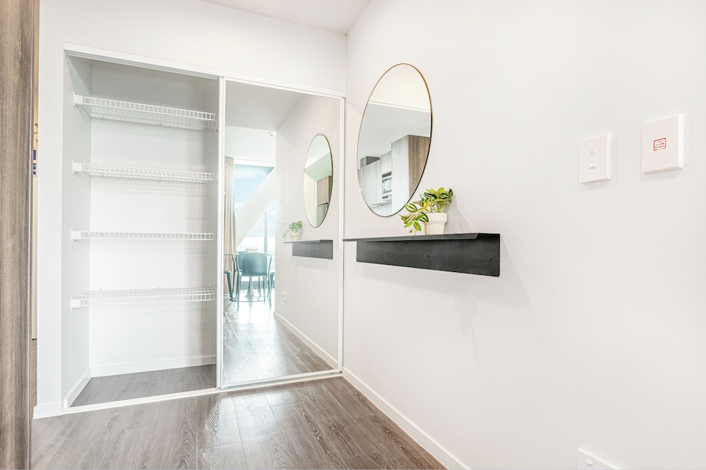Augustus Haven Apartment with Parking photo 3