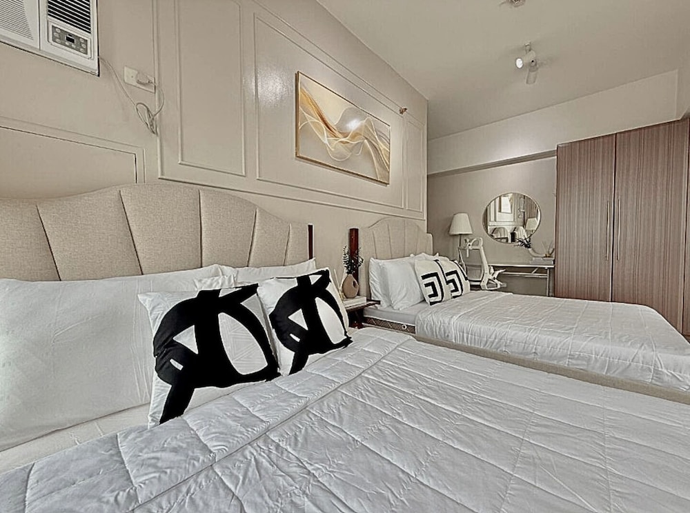 Live Luxury Living at BGC Venice