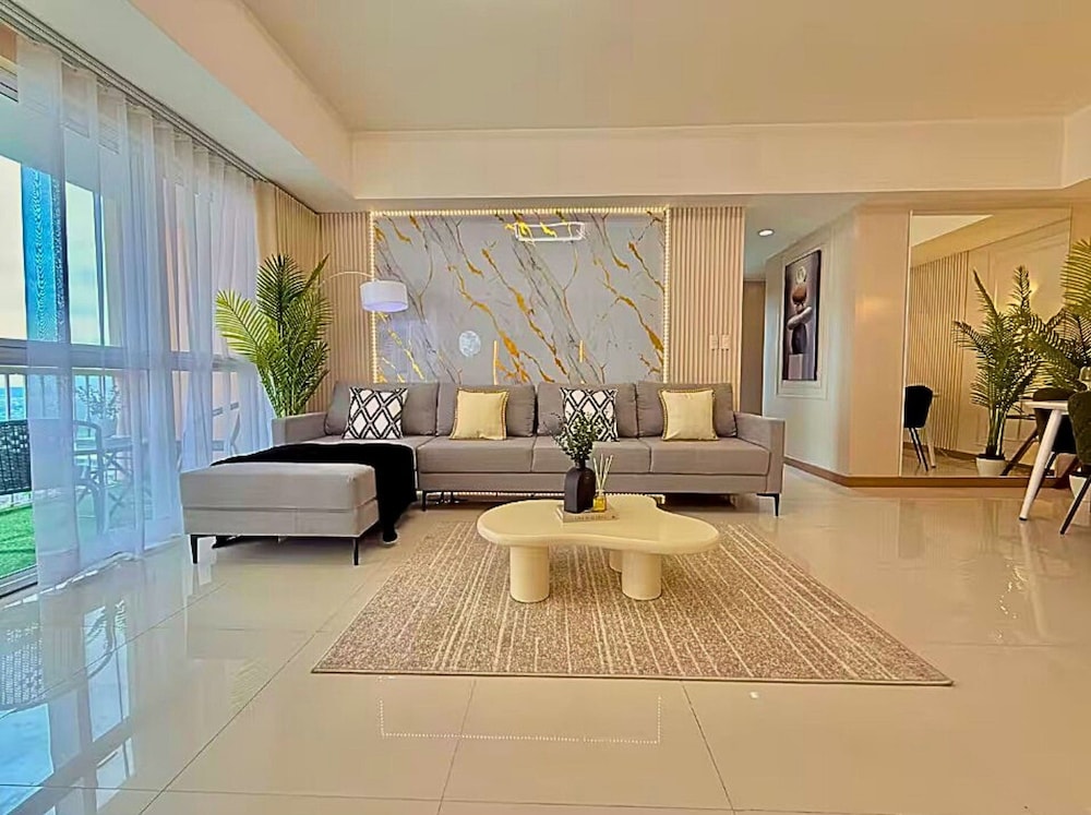 Live Luxury Living at BGC Venice