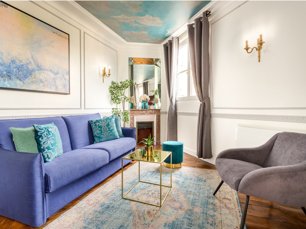 Merveil Luxury Suites - Royale - Saint Honore view