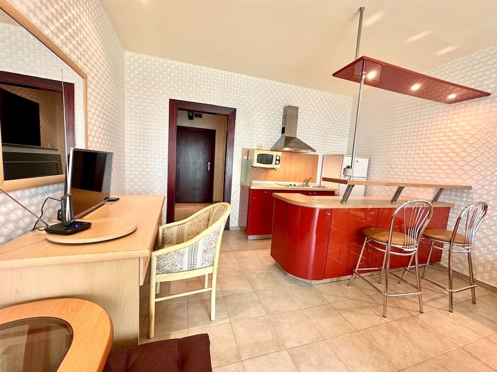 Menada Miramar Palace Apartments