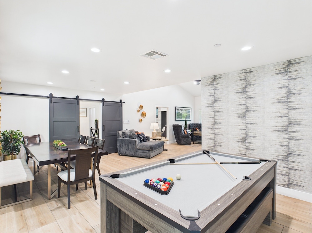 Luxe- Zephyr -pool - Putting Green - Tons of Games