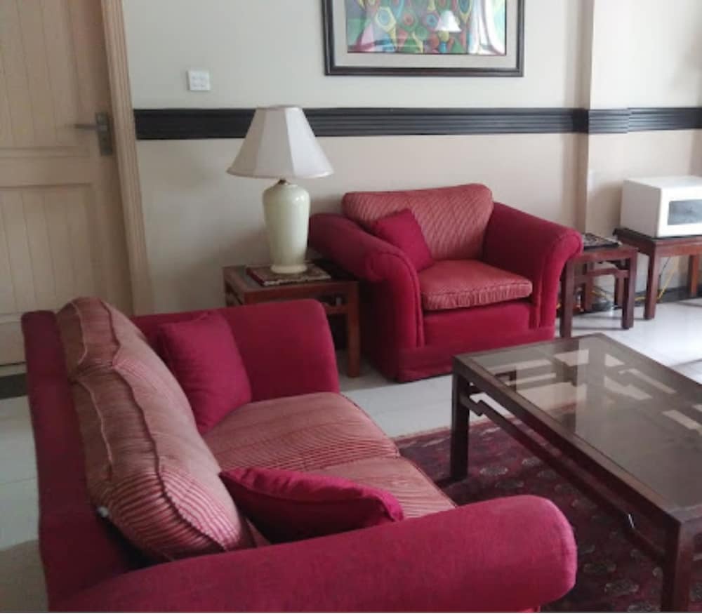 Butt Lodges 1 view 3