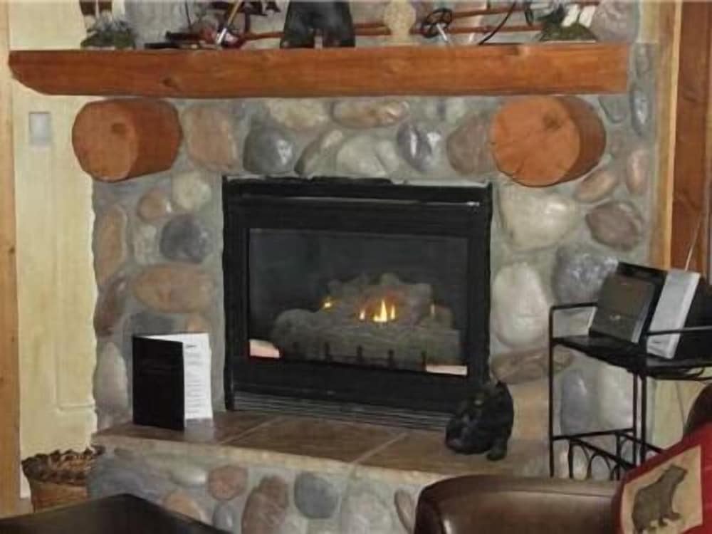 Snow Bear Inn