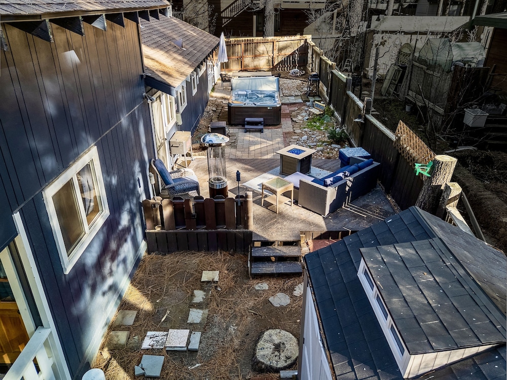 The Blue Bear Cabin Lake Tahoe Family Getaway 2 Bedroom Home