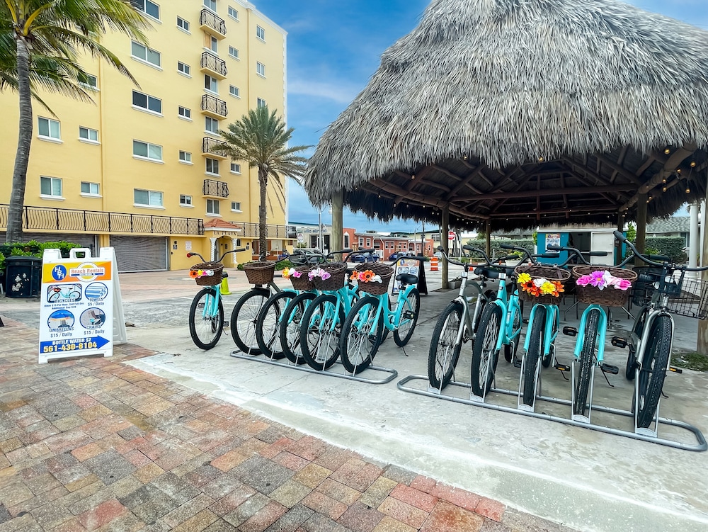 Hollywood Beach Blue Wave