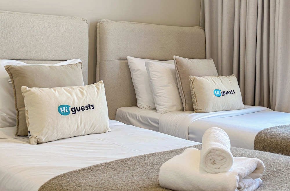 HiGuests - La Rive Classy 2BR & Balcony