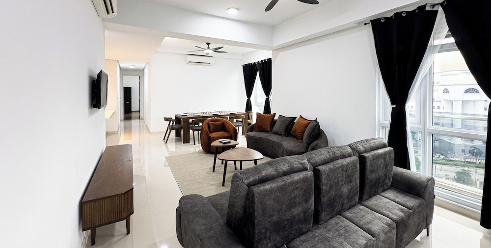 Met1 Residences Mont Kiara by Airhost