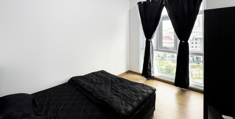 Met1 Residences Mont Kiara by Airhost