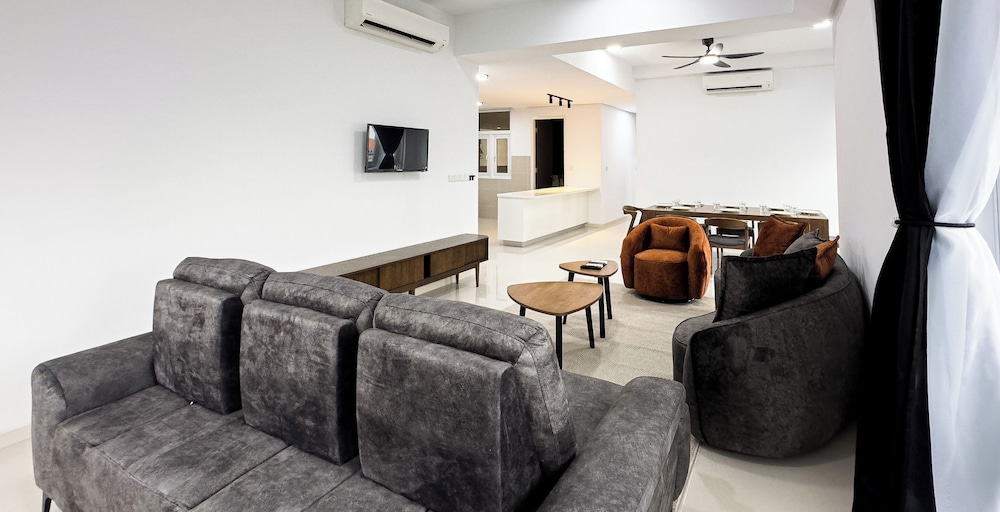 Met1 Residences Mont Kiara by Airhost